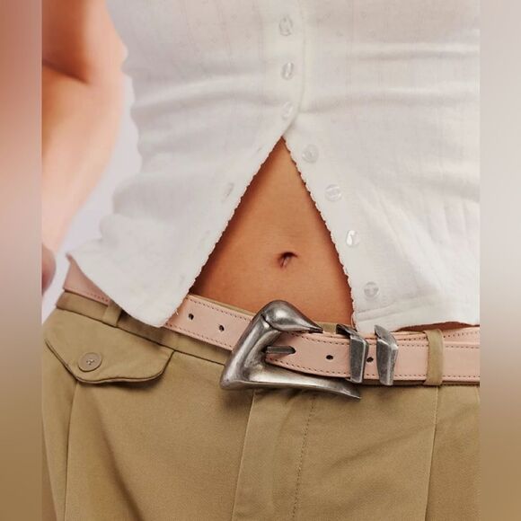 Free People Billie leather belt in honey yellow. S/M. New main image 10